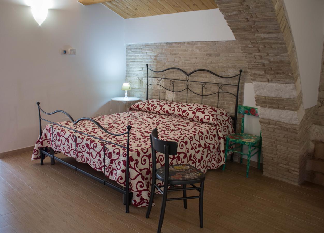 Residenza Delle Grazie Miglionico Exterior foto